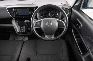 Хетчбэк Nissan Dayz Roox 2018 года, 899000 рублей, Красноярск