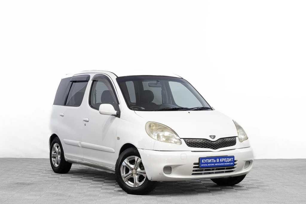 Минивэн Toyota Funcargo 2003 года, 289000 рублей, Барнаул