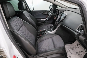 Седан Opel Astra 2014 года, 999000 рублей, Красноярск
