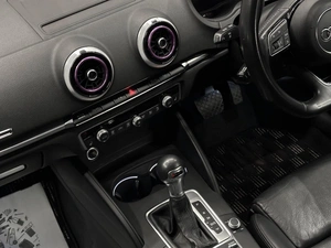 Хетчбэк Audi A3 2020 года, 1700000 рублей, Красноярск