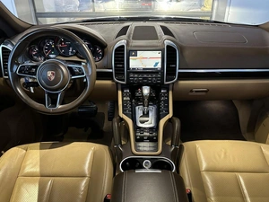 Внедорожник Porsche Cayenne 2015 года, 3750000 рублей, Уфа