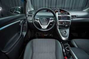 Минивэн Toyota Verso 2013 года, 1299000 рублей, Красноярск