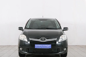 Хетчбэк Toyota Auris 2011 года, 1109000 рублей, Красноярск