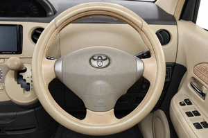Минивэн Toyota Sienta 2014 года, 819000 рублей, Челябинск