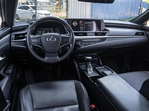 Седан Lexus ES 2018 года, 3650000 рублей, Краснодар