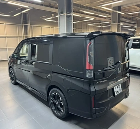 Минивэн Honda Stepwgn 2020 года, 2677000 рублей, Красноярск