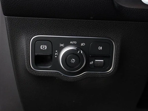 Внедорожник Mercedes-benz GLB-класс 2021 года, 3000055 рублей, Москва