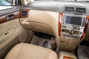 Минивэн Toyota Ipsum 2001 года, 689000 рублей, Барнаул