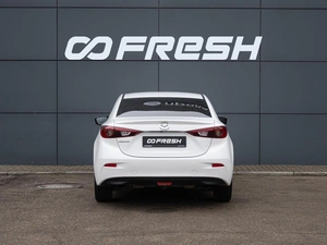 Седан Mazda 3 2018 года, 1590000 рублей, Краснодар