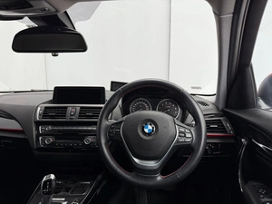 Хетчбэк BMW 1 серия 2015 года, 1340000 рублей, Красноярск