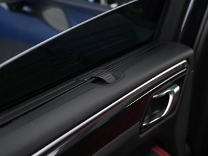 Внедорожник Porsche Macan 2022 года, 7099077 рублей, Москва