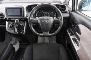 Минивэн Toyota Wish 2009 года, 1409000 рублей, Красноярск