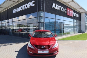 Седан Hyundai Sonata 2012 года, 950000 рублей, Мирное