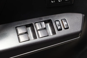 Внедорожник Toyota RAV4 2017 года, 2599000 рублей, Новосибирск