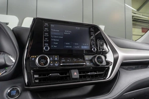 Внедорожник Toyota Highlander 2022 года, 7480000 рублей, Тюмень