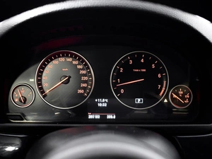 Седан BMW 5 серия 2012 года, 1463900 рублей, Казань