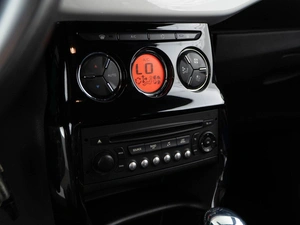Хетчбэк Citroen DS 3 2014 года, 997077 рублей, Москва