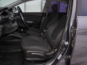 Седан Kia Rio 2016 года, 1040000 рублей, Тверь