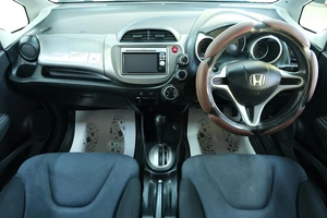 Хетчбэк Honda Fit 2010 года, 699000 рублей, Омск