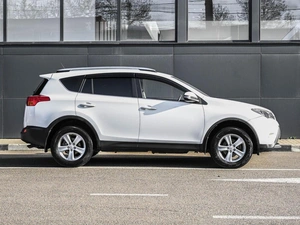 Внедорожник Toyota RAV4 2014 года, 1839000 рублей, Кирилловка