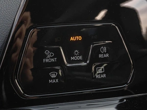 Хетчбэк Volkswagen Golf R 2023 года, 6650000 рублей, Краснодар