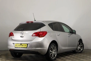 Хетчбэк Opel Astra 2012 года, 629000 рублей, Пермь