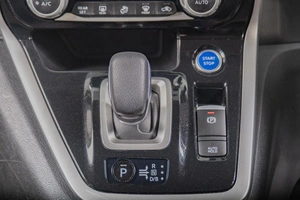 Минивэн Nissan Serena 2018 года, 1949000 рублей, Томск