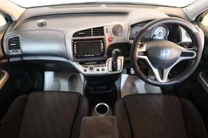 Минивэн Honda Stream 2011 года, 1259000 рублей, Омск