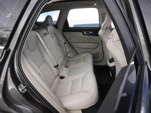 Внедорожник Volvo XC60 2021 года, 3683055 рублей, Москва
