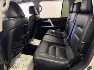 Внедорожник Toyota Land Cruiser 2016 года, 6899000 рублей, Красноярск