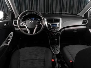 Седан Hyundai Solaris 2014 года, 899000 рублей, Тюмень