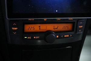 Универсал Toyota Avensis 2008 года, 768000 рублей, Солонцы