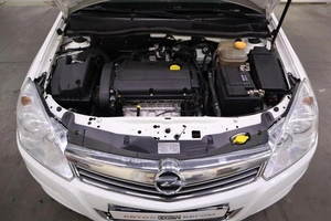 Седан Opel Astra 2012 года, 700000 рублей, Брянск
