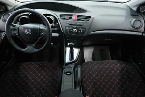 Хетчбэк Honda Civic 2013 года, 1329000 рублей, Омск