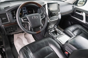 Внедорожник Toyota Land Cruiser 2018 года, 5999000 рублей, Красноярск