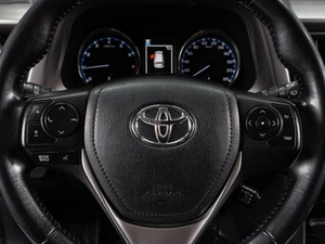 Внедорожник Toyota RAV4 2018 года, 2679000 рублей, Тюмень