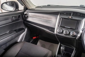 Универсал Toyota Corolla Fielder 2018 года, 1389000 рублей, Томск