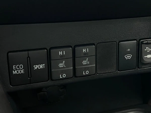 Внедорожник Toyota RAV4 2016 года, 2449000 рублей, Ижевск