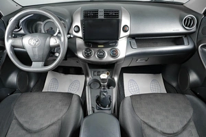 Внедорожник Toyota RAV4 2010 года, 1199000 рублей, Тюмень