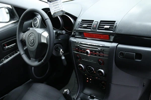 Хетчбэк Mazda 3 2007 года, 673000 рублей, Солонцы