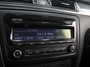 Лифтбек Skoda Rapid 2014 года, 920000 рублей, Омск