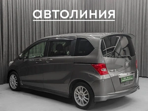 Минивэн Honda Freed 2009 года, 899000 рублей, Красноярск