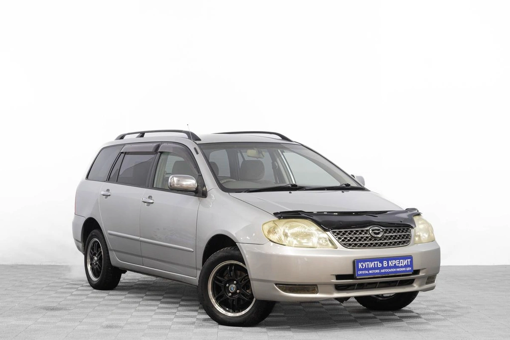 Универсал Toyota Corolla Fielder 2000 года, 589000 рублей, Барнаул