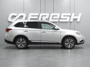Внедорожник Mitsubishi Outlander 2020 года, 2499000 рублей, Воронеж