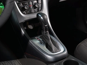 Седан Opel Astra 2013 года, 615000 рублей, Тверь