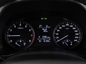 Седан Hyundai Elantra 2017 года, 1379000 рублей, Тюмень