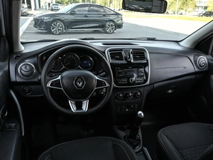 Седан Renault Logan 2018 года, 750000 рублей, Волгоград
