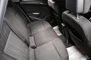 Хетчбэк Opel Astra 2011 года, 649000 рублей, Сургут