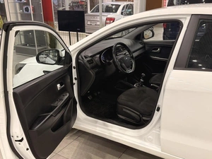 Седан Kia Rio 2017 года, 1140000 рублей, Орёл