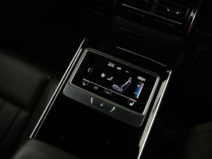 Седан Audi A8 2017 года, 5249999 рублей, Москва